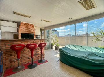 Apartamento · 170m² · 3 Quartos · 1 Vaga · Cobertura 3 dormitórios com suíte, excelente localização, andar alto com vista.