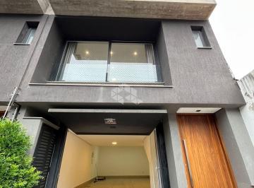 Casa · 203m² · 3 Quartos · 4 Vagas · Sobrado novo composto de 3 dormitórios/ 1 suíte/ churrasqueira / pátio e 4 vagas