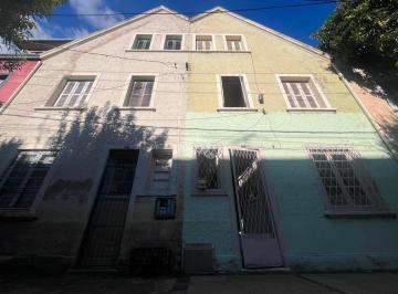 Casa · 100m² · 3 Quartos · Casa à venda com 3 dormitórios no bairro Floresta em Porto Alegre/RS.