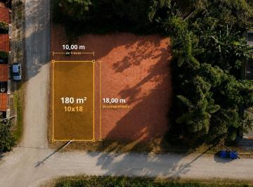 Terreno · 180m² · Terreno aterrado de esquina á 400 metros da praia com 180m² em Itapoá SC!