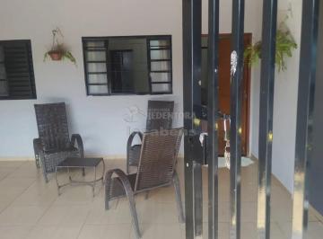Casa · 136m² · 2 Quartos · 2 Vagas · Casa a venda no Cecap com 02 dormitórios, 02 banheiros, cozinha com armários, amplo quintal e garage
