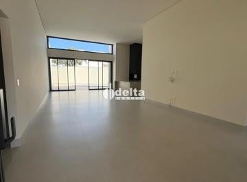 Casa · 513m² · 4 Quartos · 3 Vagas · Casa em condomínio com 4 suítes disponível para venda no bairro Jardim Botânico em Uberlândia-MG
