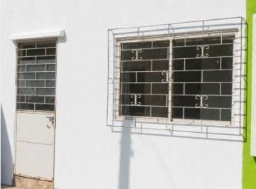 img0 · Casa com 1 Quarto(s) e 1 banheiro(s) para Alugar, 51 m² por R$ 900 / Mês