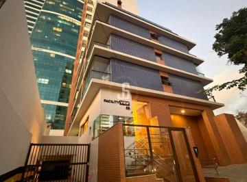 Apartamento · 24m² · 1 Quarto · 1 Vaga · Apartamento Studio à venda no Caminho das Árvores, 24m², porteira fechada e varanda