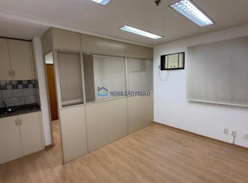 Comercial · 42m² · 2 Vagas · Conjunto comercial bairro Mirandópolis com 02 salas ,e banheiro