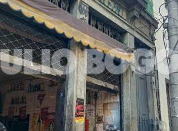 Comercial · 200m² · 2 Quartos · PREDIO COM LOJA - inquilino notificado - SOBRADO DESOCUPADO COM TERRAÇO