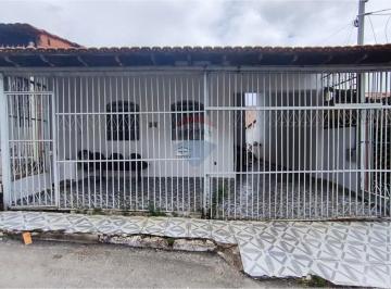 Casa · 245m² · 5 Quartos · QR 4 - Candangolândia - 2 Casas No Lote