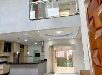 Casa · 240m² · 4 Quartos · 4 Vagas · Casa com 4 quartos, 1 suíte e 4 vagas à venda no Jardim Souza Queiroz em Santa Bárbara d'Oeste