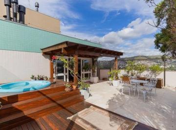 Apartamento · 247m² · 3 Quartos · 3 Vagas · Cobertura de 3 dormitórios, elevador, 3 vagas de garagem em Porto Alegre.