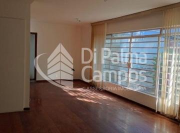 Casa · 525m² · 4 Quartos · 3 Vagas · Casa térrea à venda na Vila Arapuá com amplo quintal e 3 vagas de garagem.