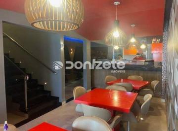 Casa · 338m² · 1 Quarto · 2 Vagas · Prédio Comercial à Venda em Vila Bastos, Santo André - 338m²