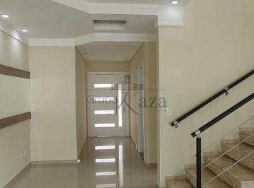Casa · 420m² · 4 Quartos · 4 Vagas · Casa Sobrado em Condomínio - Villa de Sant`anna - 4 Dormitórios - 303m²