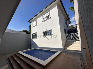 Casa · 262m² · 5 Quartos · 4 Vagas · Oportunidade- Casa Sobrado - Residencial - Jardim das Indústrias - 4 Dormitórios - 262m².