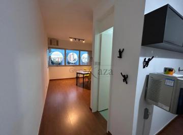 Comercial · 24m² · Sala Comercial - Mobiliada - Edifício Vip Center - Centro - 24m².