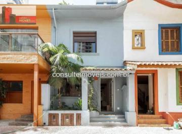 0f897b348c562fbbf5553f9b8ea471ae0a8920e3 · Um Oásis no Coração de São Paulo: Casa de Vila Moderna a Passos da Paulista
