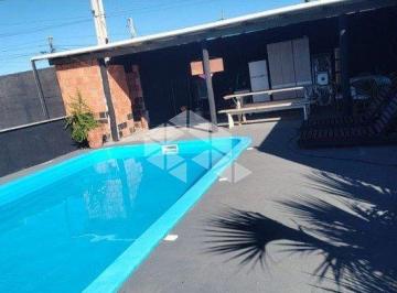 Casa de 3 quartos, Florianópolis · Casa com quintal amplo piscina em Florianópolis aceita financiamento