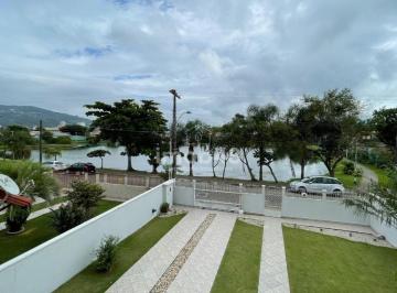 Casa · 180m² · 3 Quartos · 2 Vagas · Casa à Venda em Praia João Rosa Biguaçú - 3 Dormitórios