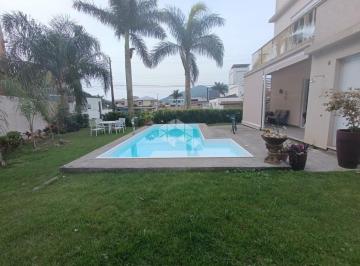 Casa · 200m² · 4 Quartos · 3 Vagas · CASA EM CONDOMINIO DE 4 DORMITÓRIOS NO BAIRRO CACHOEIRA DO BOM JESUS- FLORIANOPOLIS/SC