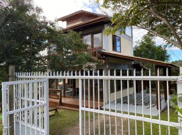 Casa · 156m² · 2 Quartos · 2 Vagas · Casa à venda na Praia do Rosa - Natureza, charme e tranquilidade