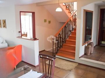 Casa · 335m² · 4 Quartos · 2 Vagas · Casa, 4 quartos e 1 suíte no bairro Jardim do Salso