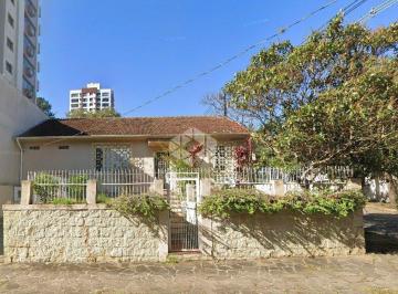 Casa · 112m² · 2 Quartos · 1 Vaga · Terreno com três Esquinas no Passo da Areia