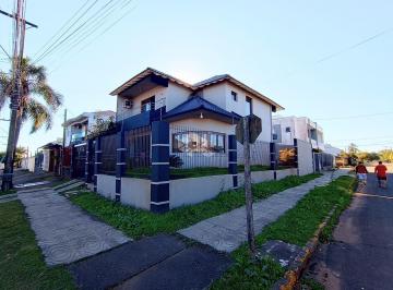 Casa · 160m² · 3 Quartos · 2 Vagas · Casa Sobrado com piscina à venda em Igara, Canoas