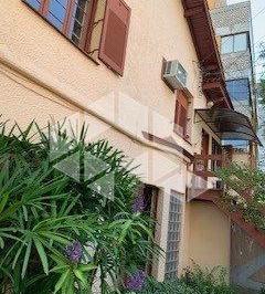 Casa · 380m² · 3 Quartos · 2 Vagas · casa ampla no petropolis
