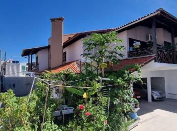 Casa · 240m² · 5 Quartos · 8 Vagas · CASA 5 QUARTOS NO NORTE DA ILHA