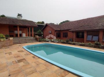 Casa · 164m² · 3 Quartos · 4 Vagas · Casa a venda com piscina, 3 quartos, suíte, localização excelente no bairro Primavera