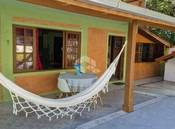Casa · 90m² · 4 Quartos · 3 Vagas · Casa à venda na Armação do Pântano do Sul - Florianópolis/SC | 4 Suítes | 250m da Praia | 812m² de T