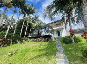 Casa · 120m² · 2 Quartos · 2 Vagas · CASA FINANCIÁVEL COM AMPLO TERRENO PRÓXIMO À UFSC