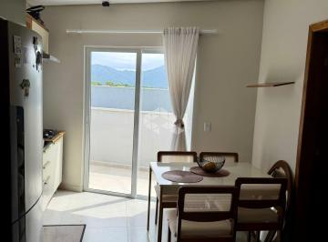 Apartamento · 55m² · 1 Quarto · Cobertura Pré-Mobiliada a 5 Minutos da Praia do Campeche