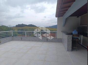 Casa · 100m² · 3 Quartos · Casa com 3 quartos, terraço e depósito de 100 m² próxima ao TISAN