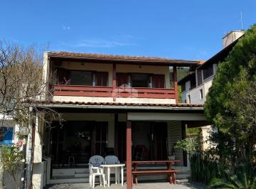 Casa · 175m² · 3 Quartos · 2 Vagas · CASA 3 QUARTOS FRENTE AO MAR EM JURERE EM FLORIANÓPOLIS/SC