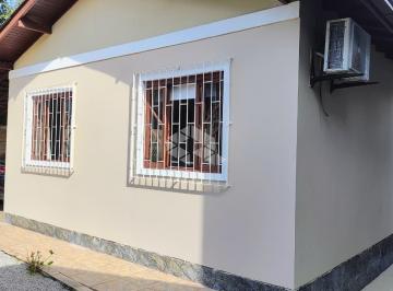 Casa de 2 quartos, São José · Casa à Venda com Amplo Terreno em Rua Sem Saída - Conforto, Tranquilidade e Excelente Espaço Externo