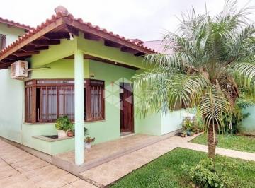 Casa · 141m² · 3 Quartos · 3 Vagas · Casa de 3 quartos, 1 suíte, Garagem coberta