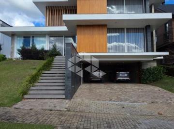 Casa · 452m² · 4 Quartos · 4 Vagas · Residência de alto padrão com 4 suítes e piscina no Condomínio Residencial Horizonte