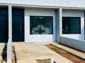 Casa · 64m² · 2 Quartos · 2 Vagas · Casa Geminada com Porcelanato, Gesso e Espera para Água Quente à venda no bairro Conventos em Lajead
