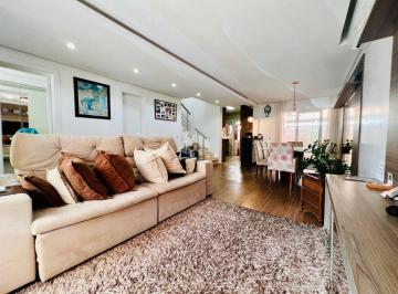 Casa · 124m² · 3 Quartos · 2 Vagas · Sobrado Mobiliado com 3 Dormitórios, Suíte com Closet e Infraestrutura Completa em Condomínio em Can