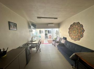 Casa · 94m² · 2 Quartos · 2 Vagas · Sobrado Mobiliado e Equipado com 2 quartos, Quiosque e Churrasqueira no bairro Montanha em Lajeado