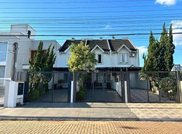 Casa · 94m² · 2 Quartos · 2 Vagas · Sobrado Mobiliado e Equipado com 2 quartos, Quiosque e Churrasqueira no bairro Montanha em Lajeado