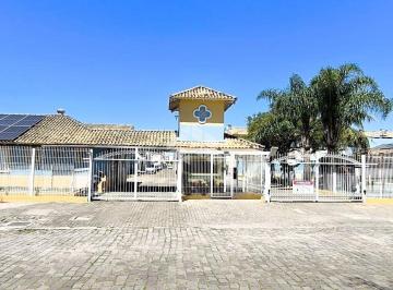 Casa · 78m² · 3 Quartos · 2 Vagas · Casa em condomínio fechado com 3 dormitório, e 2 vagas de garagem no Bairro Humaita