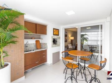 Apartamento · 117m² · 3 Quartos · Apartamento com 3 dormitórios com suíte, sacada com churrasqueira na Av Fernando Ferrari