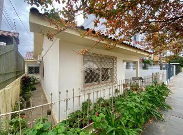Casa · 191m² · 2 Quartos · 4 Vagas · Casa á venda com 2 dormitórios próxima a UFSM