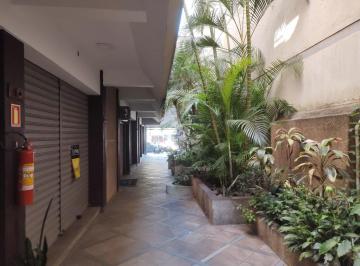 Comercial · 28m² · Loja em Azenha, Porto Alegre