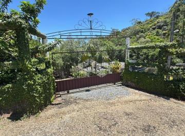 Rural · 200m² · 4 Quartos · 4 Vagas · SÍTIO COM 2.000M² E CASA COM 4 QUARTOS EM ALFREDO WAGNER SC À VENDA.