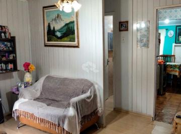 7 · Casa com 2 dormitórios, pátio e 2 vagas no Jardim Carvalho - R$ 210 mil