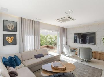 Apartamento · 205m² · 3 Quartos · 2 Vagas · Apartamento Garden com 3 dormitórios no Central Parque - 206m² privativos, 100m² de pátio e 2 vagas