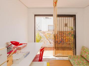 Apartamento · 90m² · 1 Quarto · 1 Vaga · Cobertura com 1 quarto e vaga 89m² à venda em Petrópolis, Porto Alegre.