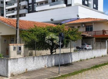 Casa · 150m² · 3 Quartos · 2 Vagas · Terreno com 2 Casas Independentes à Venda no Kobrasol - Ideal para Moradia, Investimento ou Renda -
